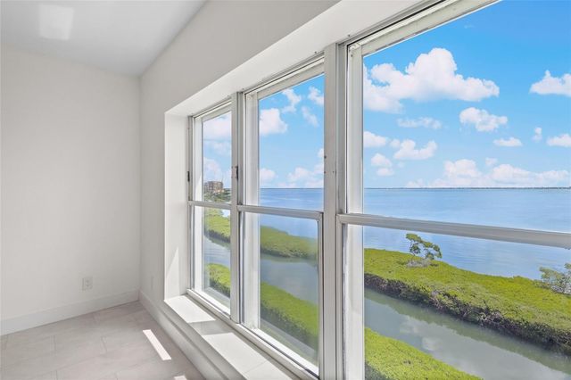 2450 HARBOURSIDE DRIVE 244, Longboat Key, FL 34228
