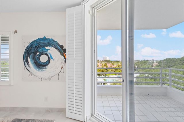 2450 HARBOURSIDE DRIVE 244, Longboat Key, FL 34228