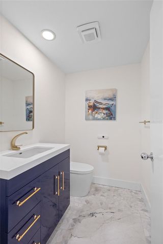 2450 HARBOURSIDE DRIVE 244, Longboat Key, FL 34228