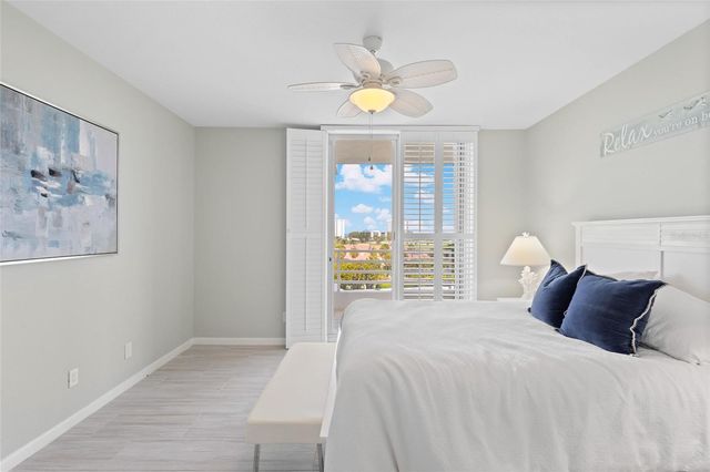 2450 HARBOURSIDE DRIVE 244, Longboat Key, FL 34228