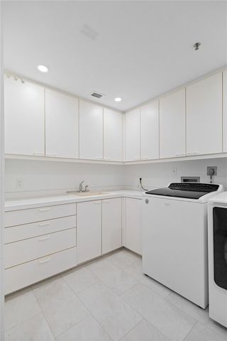 2450 HARBOURSIDE DRIVE 244, Longboat Key, FL 34228