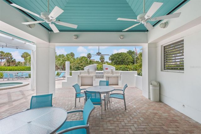 2450 HARBOURSIDE DRIVE 244, Longboat Key, FL 34228