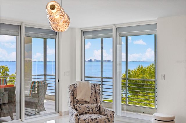 2450 HARBOURSIDE DRIVE 244, Longboat Key, FL 34228