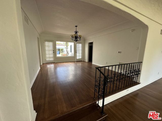 147 N Orange Drive, Los Angeles, CA 90036