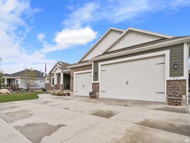 4548 N SHEEP CREEK DR, Eden, UT 84310