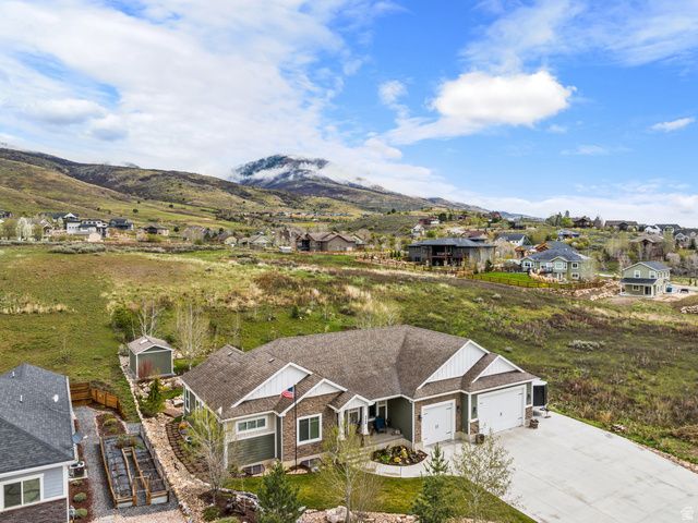 4548 N SHEEP CREEK DR, Eden, UT 84310