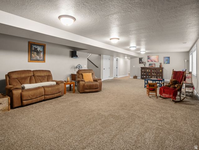 4548 N SHEEP CREEK DR, Eden, UT 84310
