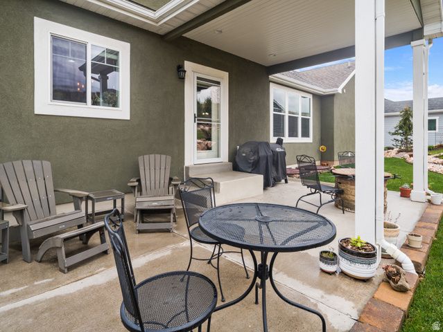 4548 N SHEEP CREEK DR, Eden, UT 84310
