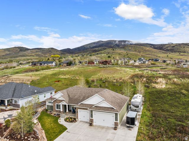 4548 N SHEEP CREEK DR, Eden, UT 84310