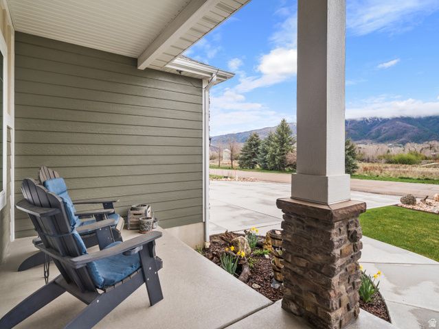 4548 N SHEEP CREEK DR, Eden, UT 84310