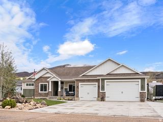 4548 N SHEEP CREEK DR, Eden, UT 84310