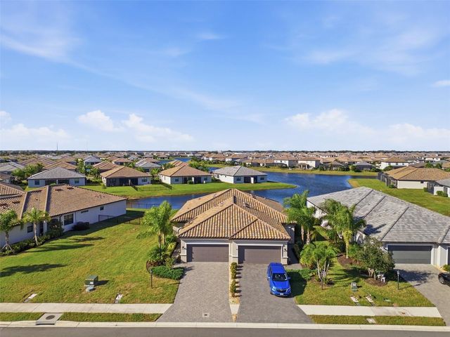 16079 SUNNY DAY DRIVE, Bradenton, FL 34211
