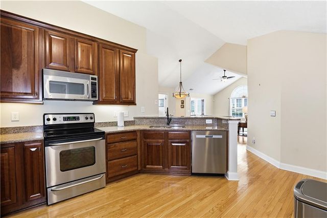 5226 Stone Village Circle NW 44, Kennesaw, GA 30152