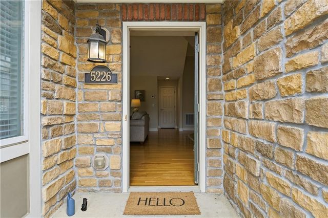 5226 Stone Village Circle NW 44, Kennesaw, GA 30152