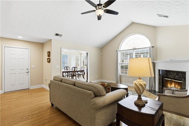 5226 Stone Village Circle NW 44, Kennesaw, GA 30152