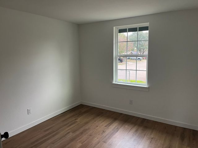 3771 Stagecoach Trail, Dallas, TX 75241