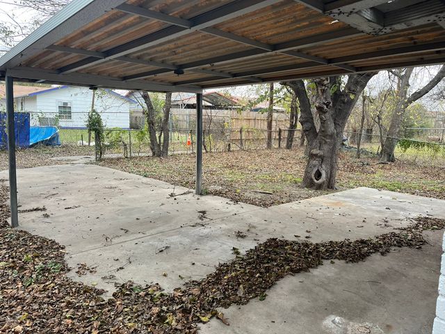 3771 Stagecoach Trail, Dallas, TX 75241