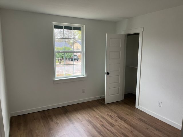 3771 Stagecoach Trail, Dallas, TX 75241