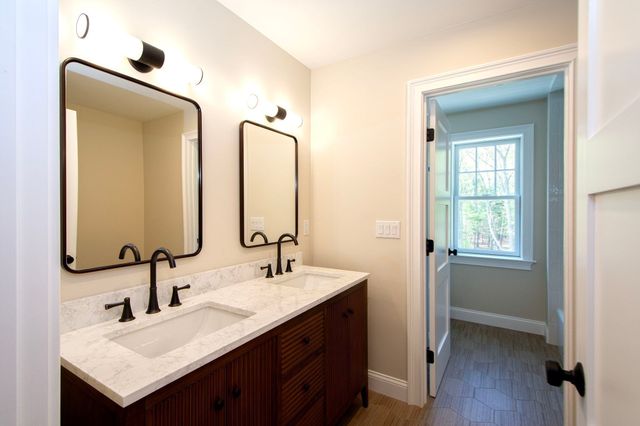 5 Snowy Owl Circle, Duxbury, MA 02332