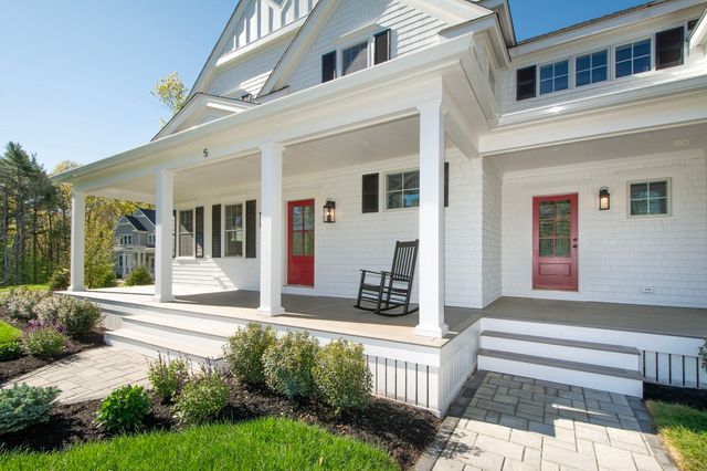 5 Snowy Owl Circle, Duxbury, MA 02332