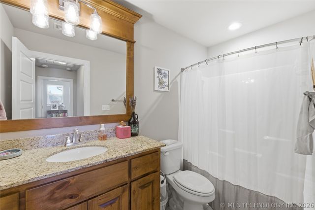 10114 S 230th East Avenue, Broken Arrow, OK 74014