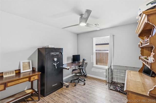 10114 S 230th East Avenue, Broken Arrow, OK 74014