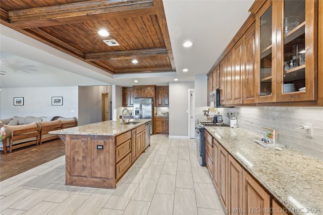 10114 S 230th East Avenue, Broken Arrow, OK 74014