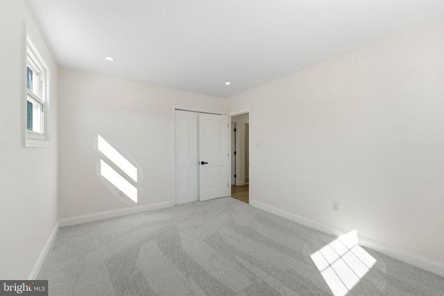 16 SARATOGA RD, Stratford, NJ 08084