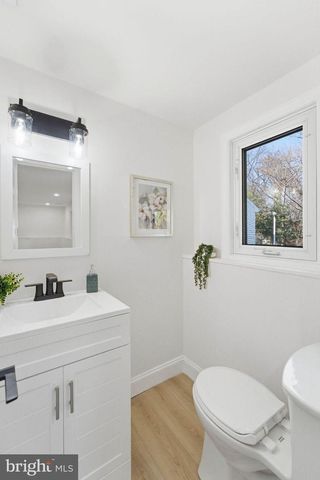 16 SARATOGA RD, Stratford, NJ 08084