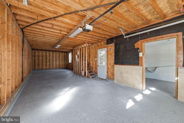 16 SARATOGA RD, Stratford, NJ 08084