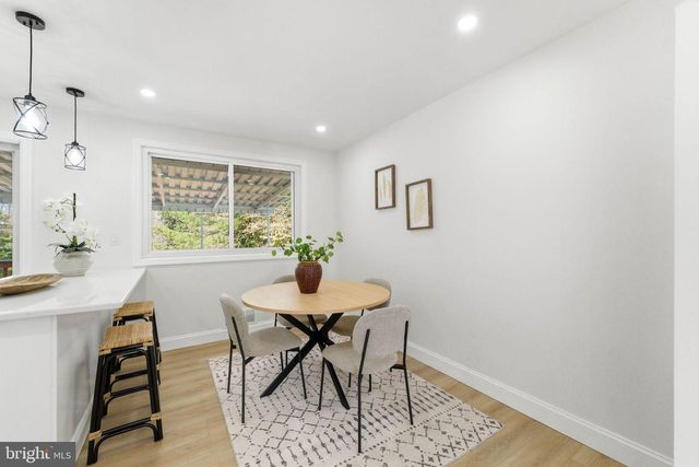 16 SARATOGA RD, Stratford, NJ 08084