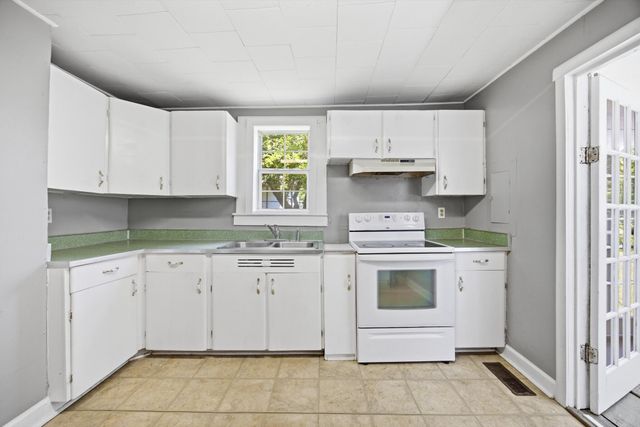 57 Circle Drive, Rossville, GA 30741
