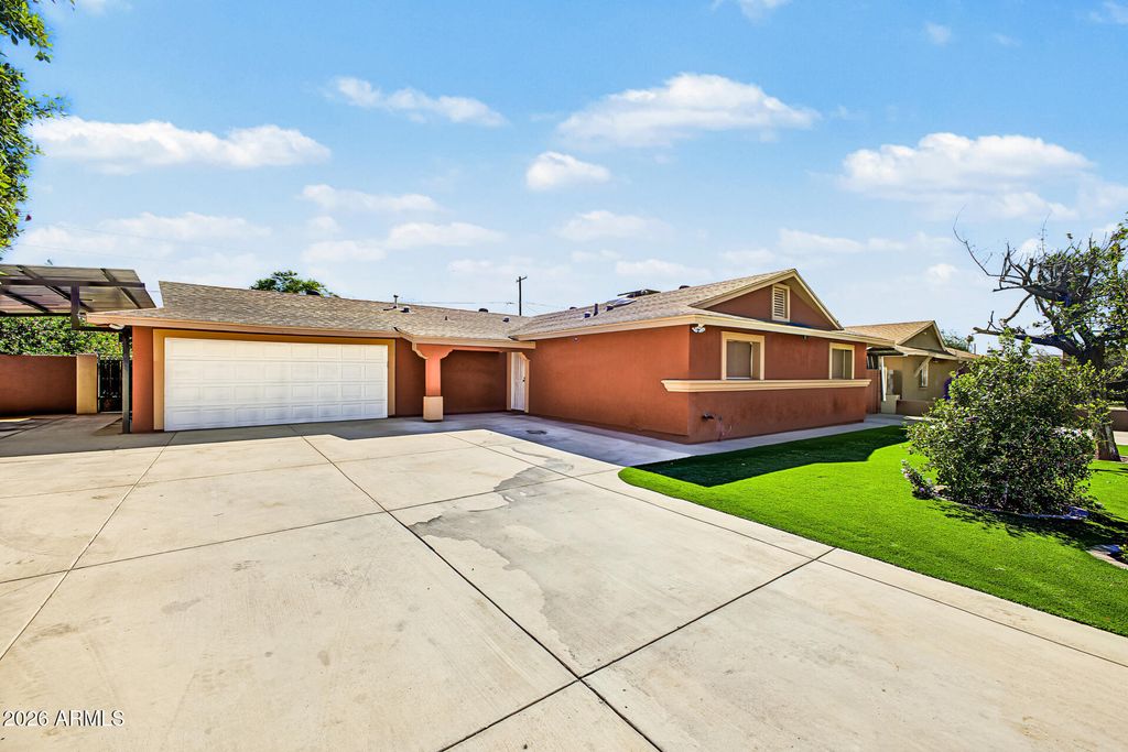 4311 N 64TH Avenue, Phoenix, AZ 85033 — exterior