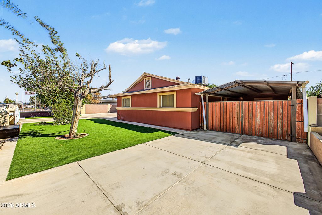 4311 N 64TH Avenue, Phoenix, AZ 85033 — photo 2