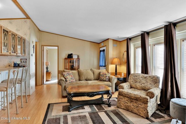 181 Circle DR, Hope, ID 83836