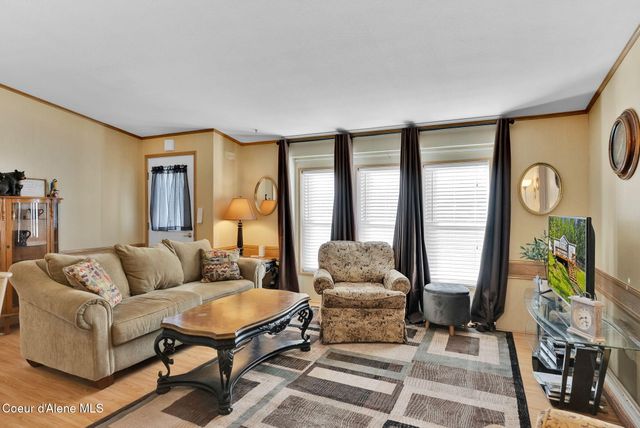 181 Circle DR, Hope, ID 83836