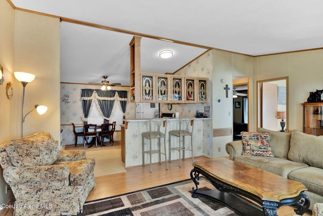 181 Circle DR, Hope, ID 83836