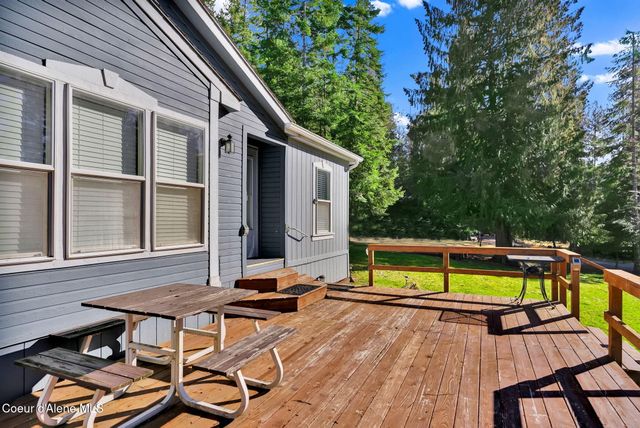 181 Circle DR, Hope, ID 83836
