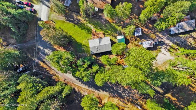 181 Circle DR, Hope, ID 83836
