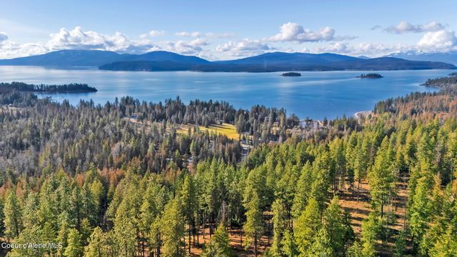 181 Circle DR, Hope, ID 83836