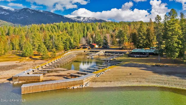 181 Circle DR, Hope, ID 83836