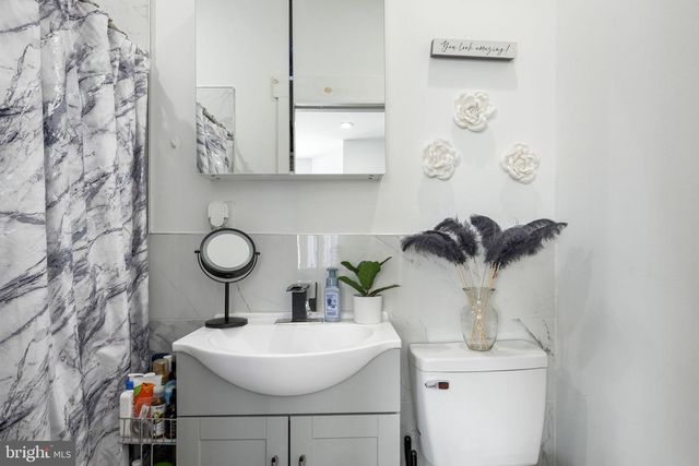 5729 CHRISTIAN ST, Philadelphia, PA 19143