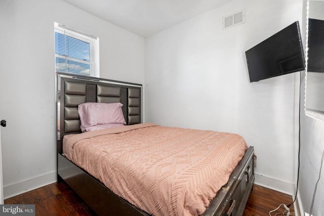 5729 CHRISTIAN ST, Philadelphia, PA 19143