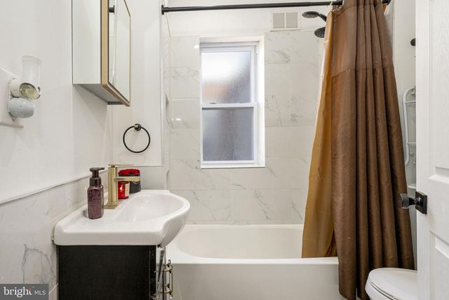 5729 CHRISTIAN ST, Philadelphia, PA 19143