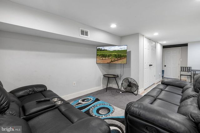 5729 CHRISTIAN ST, Philadelphia, PA 19143