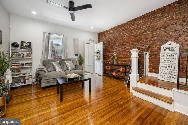 5729 CHRISTIAN ST, Philadelphia, PA 19143