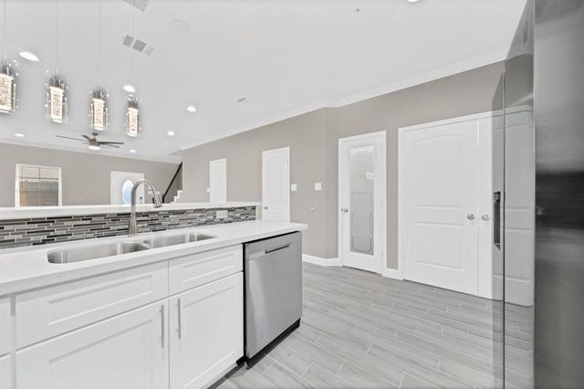 5807 Southmund Street B, Houston, TX 77033