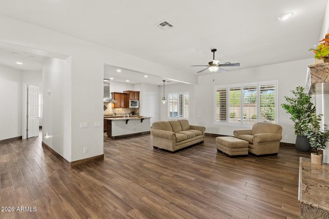 5521 W PARSONS Road, Phoenix, AZ 85083