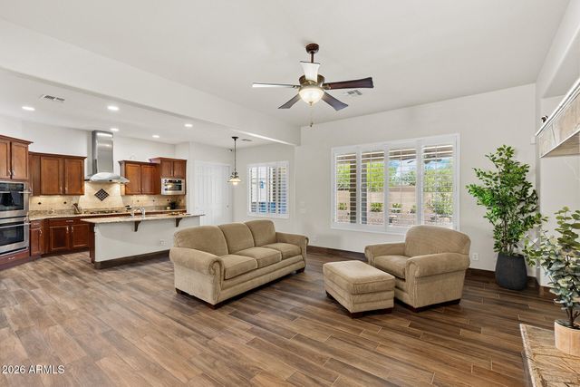 5521 W PARSONS Road, Phoenix, AZ 85083