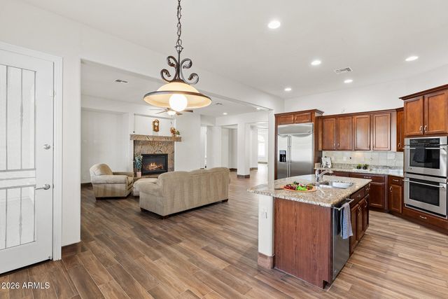 5521 W PARSONS Road, Phoenix, AZ 85083